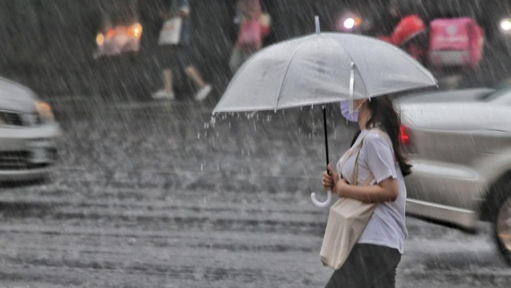 气象局发布3天雷雨警告 彭玻雪3河升至危险水平