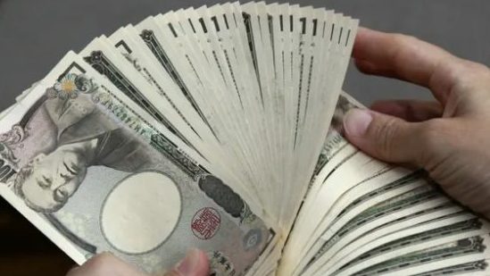 日本本月2024亿入市支撑日圆 创纪录