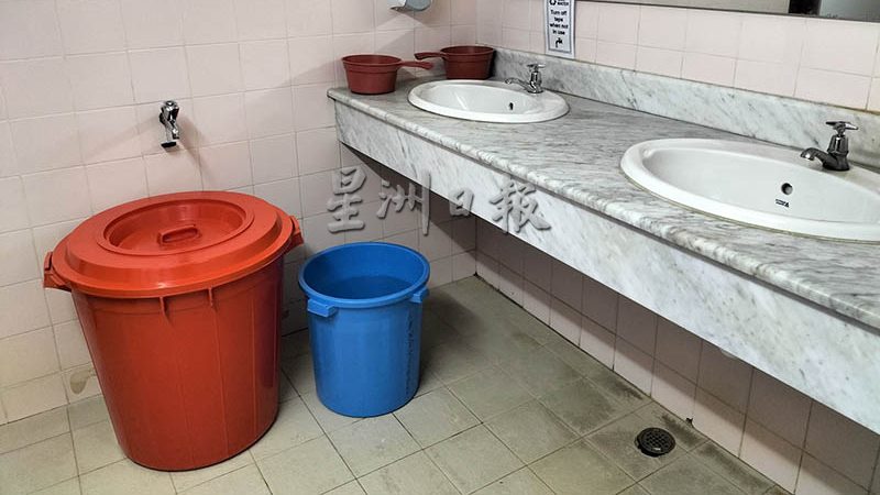 张锦群：储水箱容量可备用2天 制水不影响南华医院