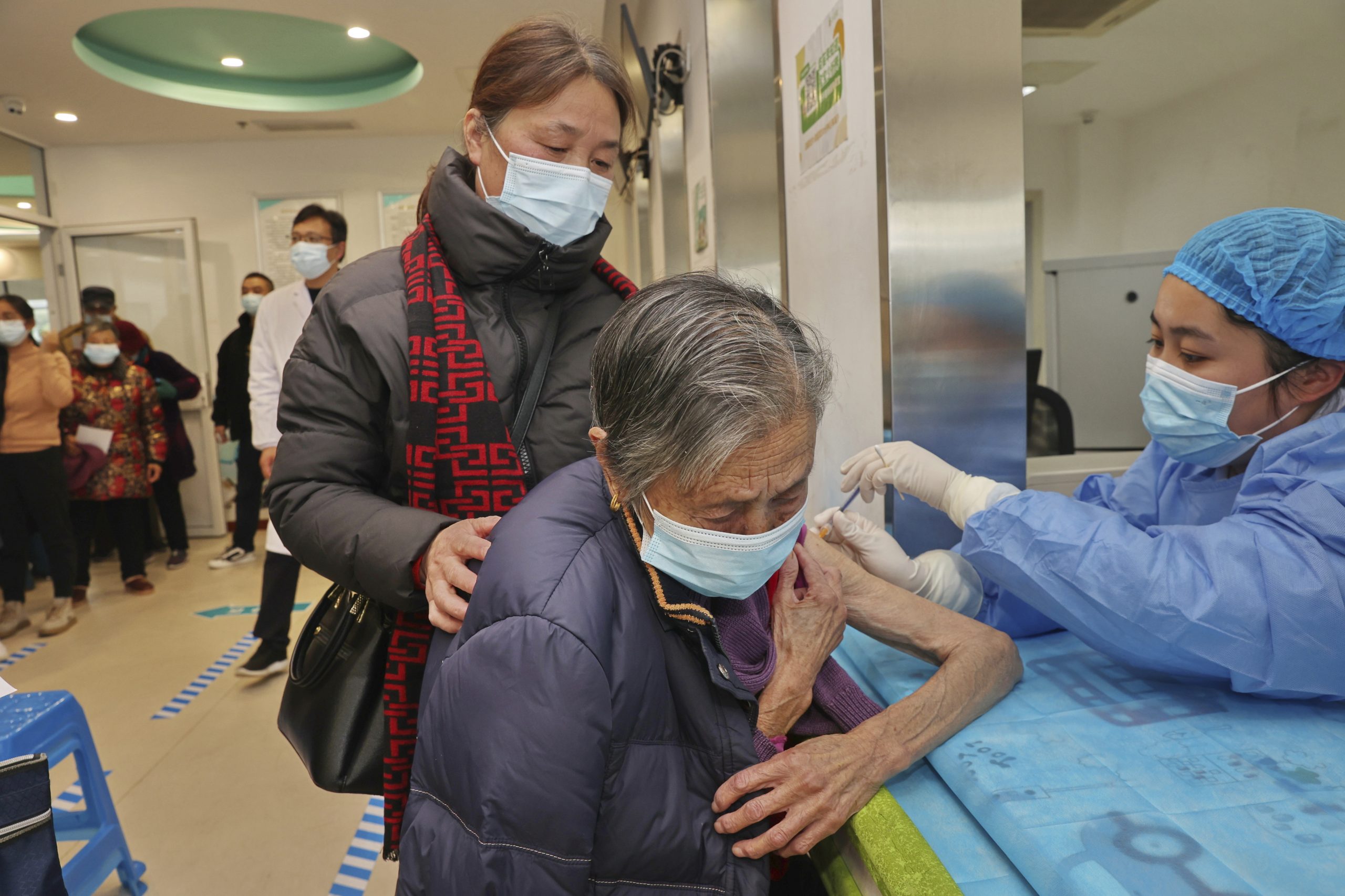 中国冠病疫苗接种量飞速攀升 近两日逾300万剂次