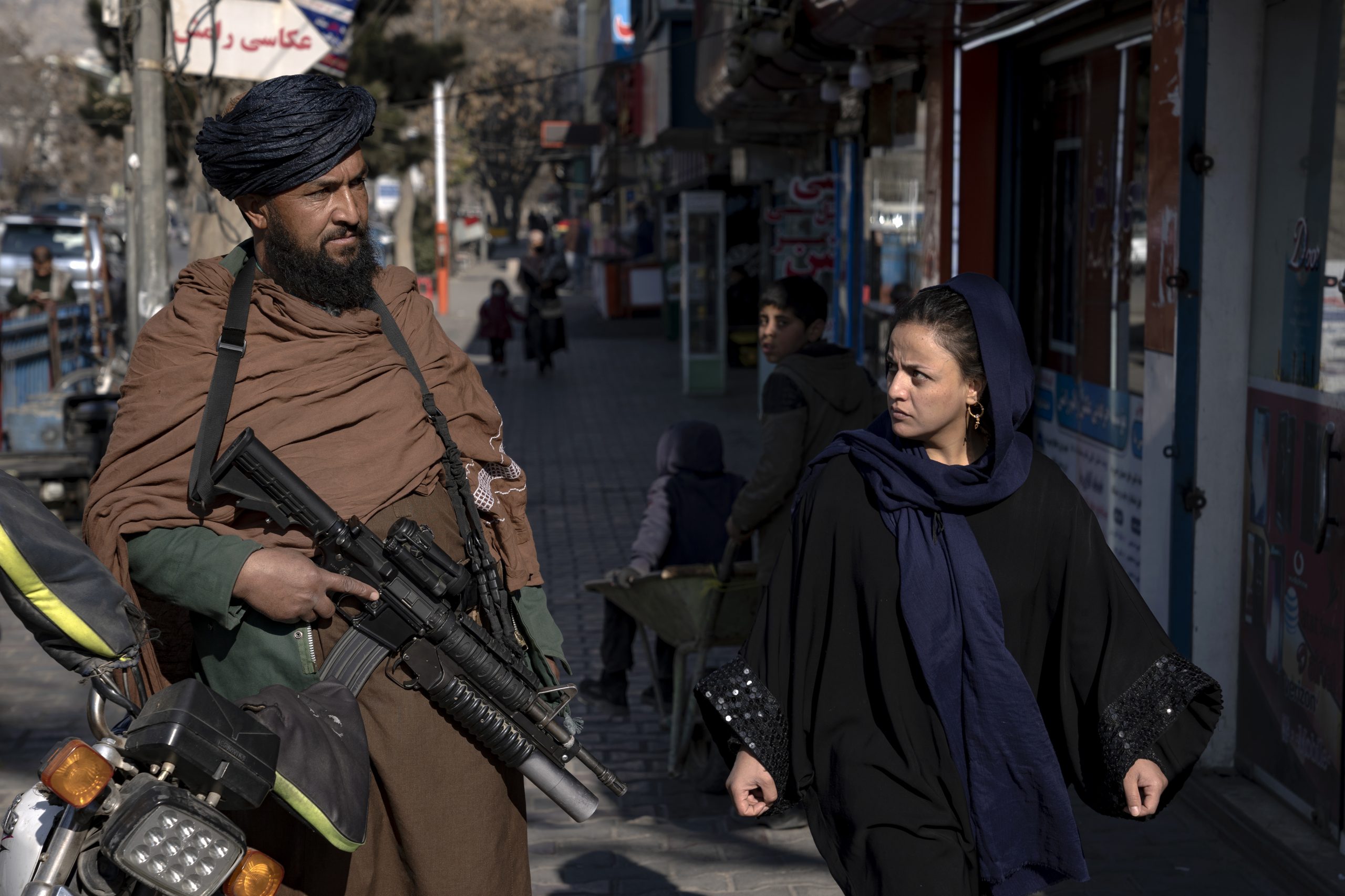 塔利班禁聘女员工 再有两外国救援组织暂停在阿富汗任务