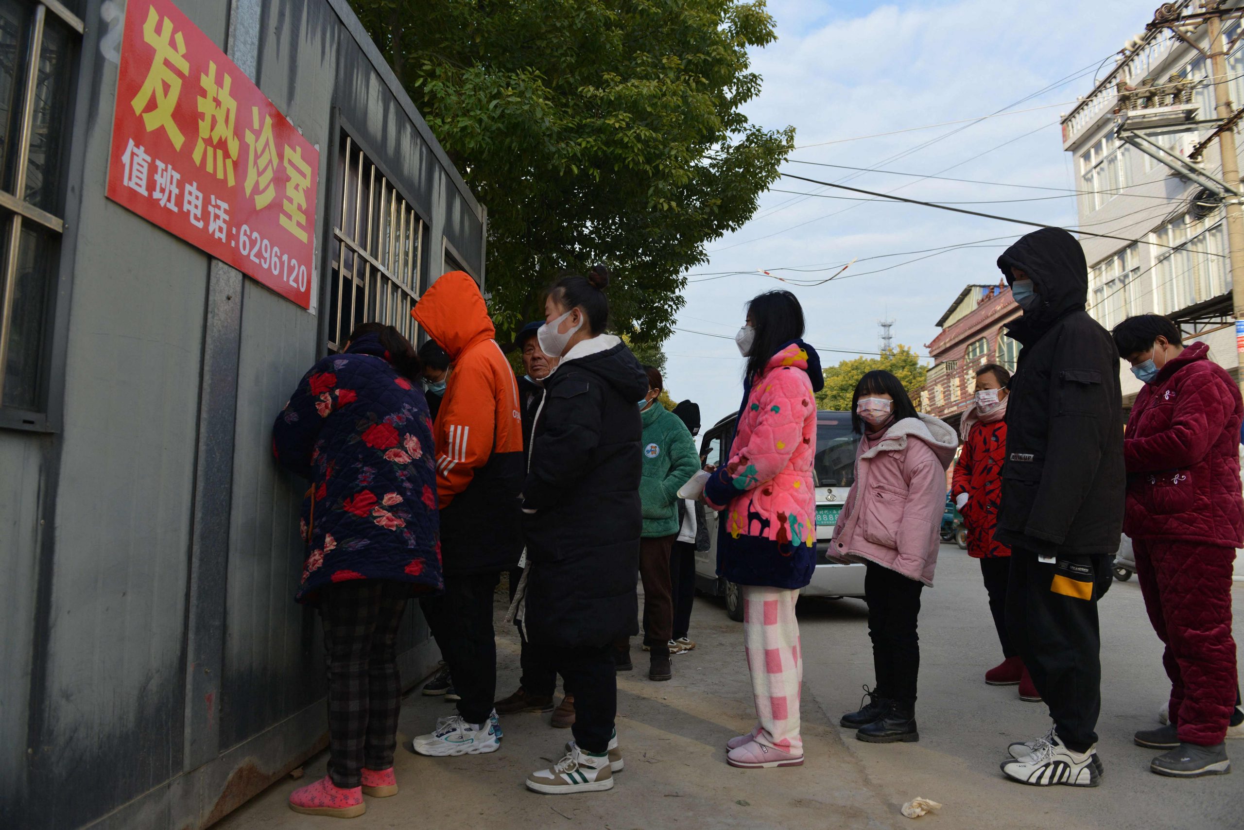 天下事 （头）北京疫情飙升　有医生称逾半数医护已感染
