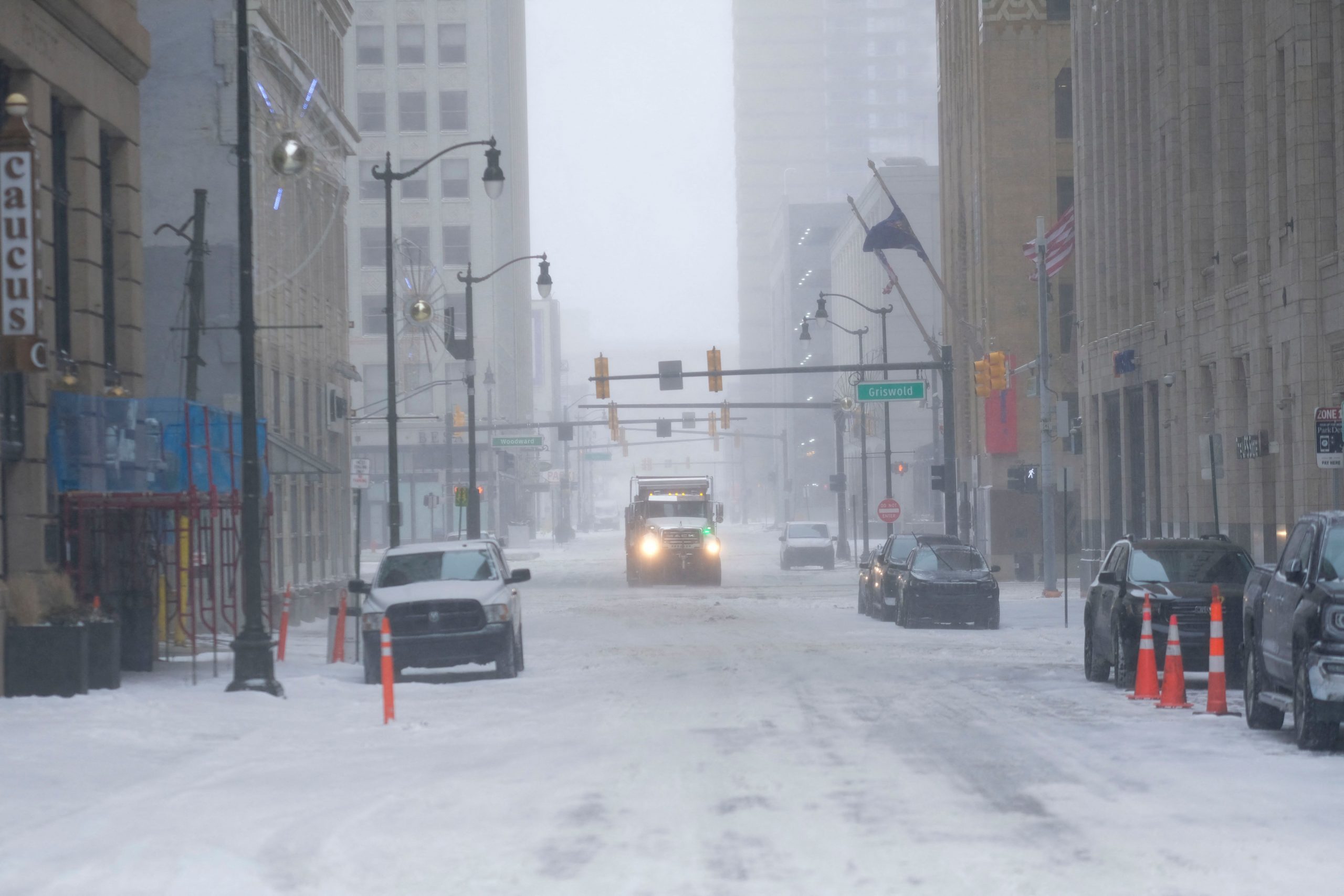 强大冬季风暴席卷全美 逾2亿人接获天气警报
