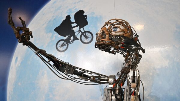 E.T.外星人机动模型拍卖  估价1329万