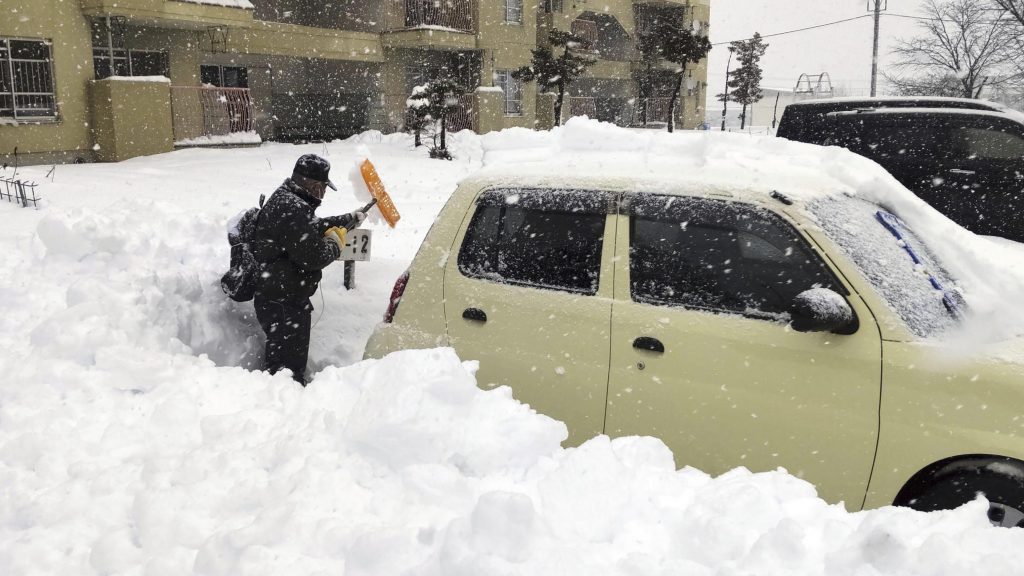 日本大雪酿灾 17死近百伤