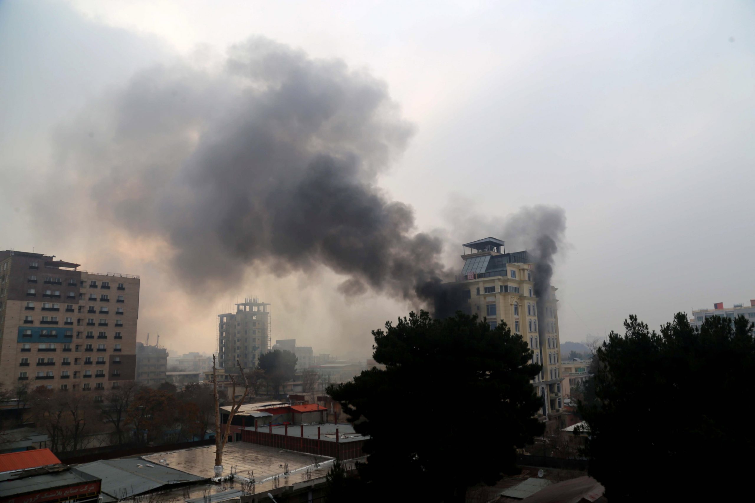 有片/阿富汗喀布尔酒店遇袭3死21伤　无中国公民伤亡