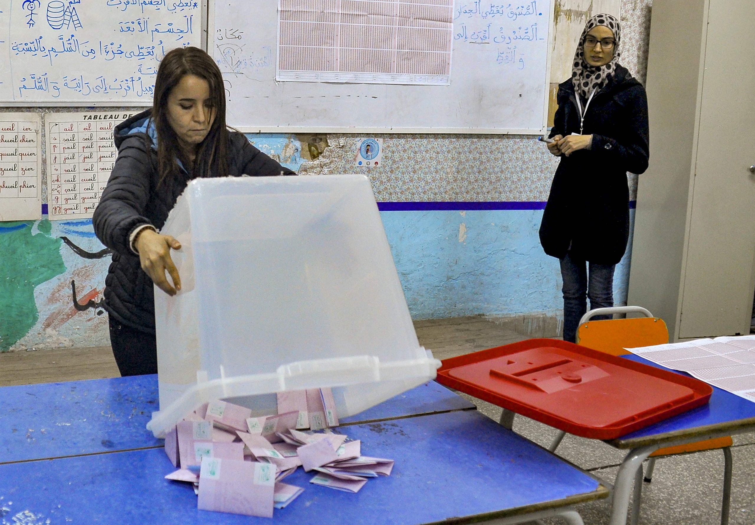看世界／突尼西亚新国会选举 投票率8.8%创新低