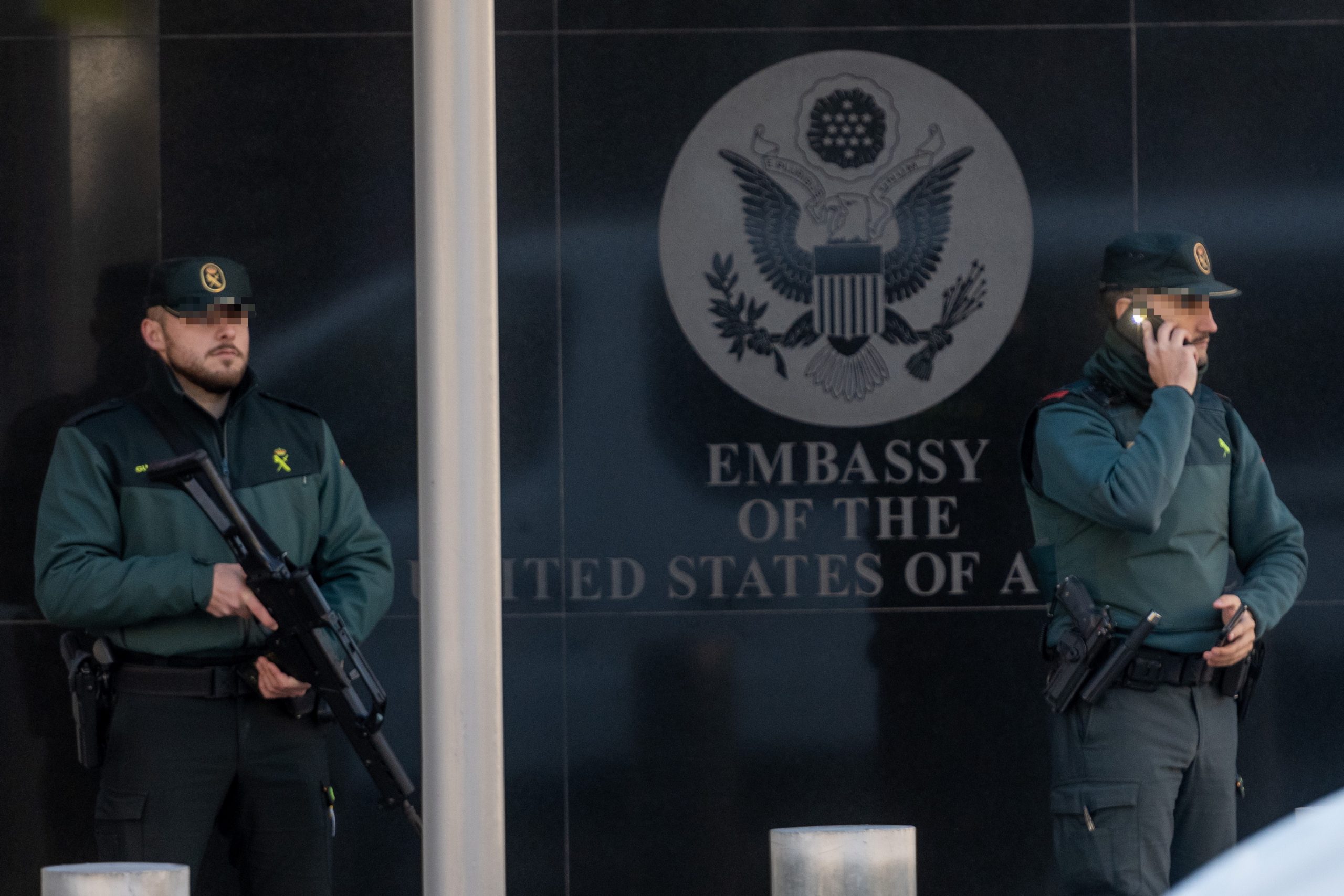 看世界／西班牙惊见第6件邮包炸弹 美国大使馆遭锁定