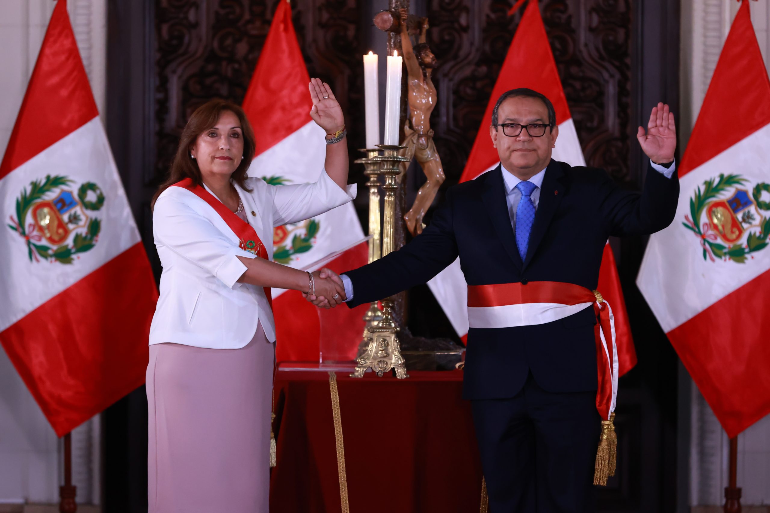秘鲁总统换部分内阁成员　前防长出任总理