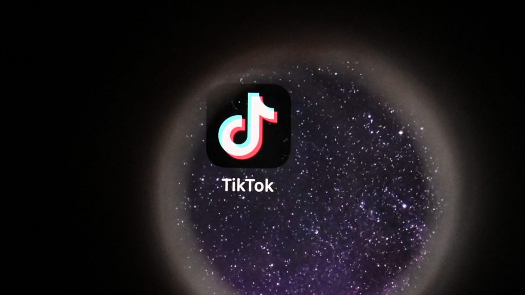 美印第安纳州起诉TikTok向未成年推送成人内容