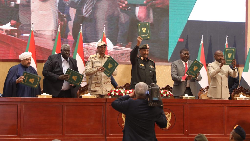 苏丹军文两派签约终结政治危机 美国及盟邦表欢迎