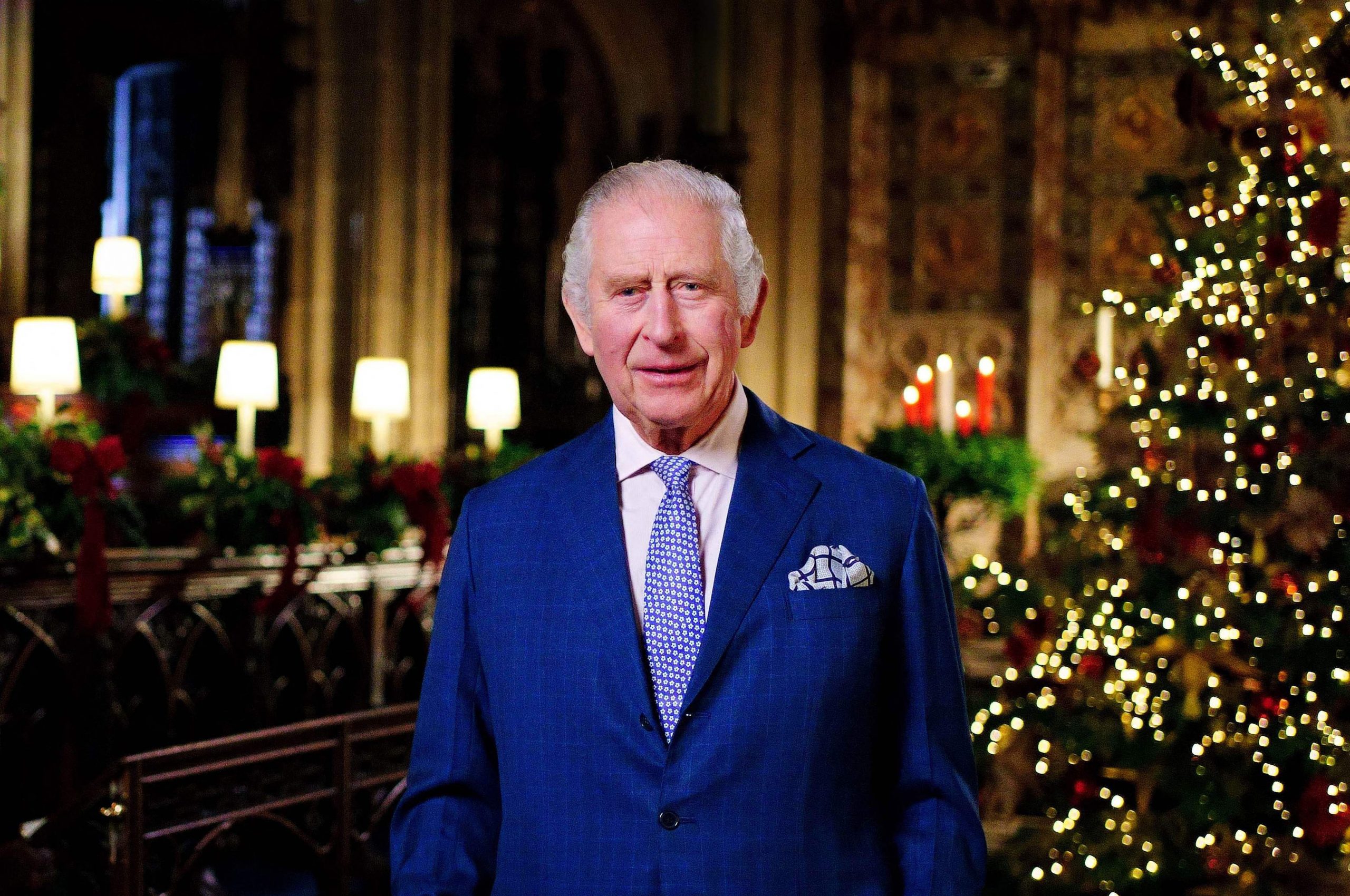 英王查尔斯三世首度发表圣诞文告　料向亡母英女王致敬