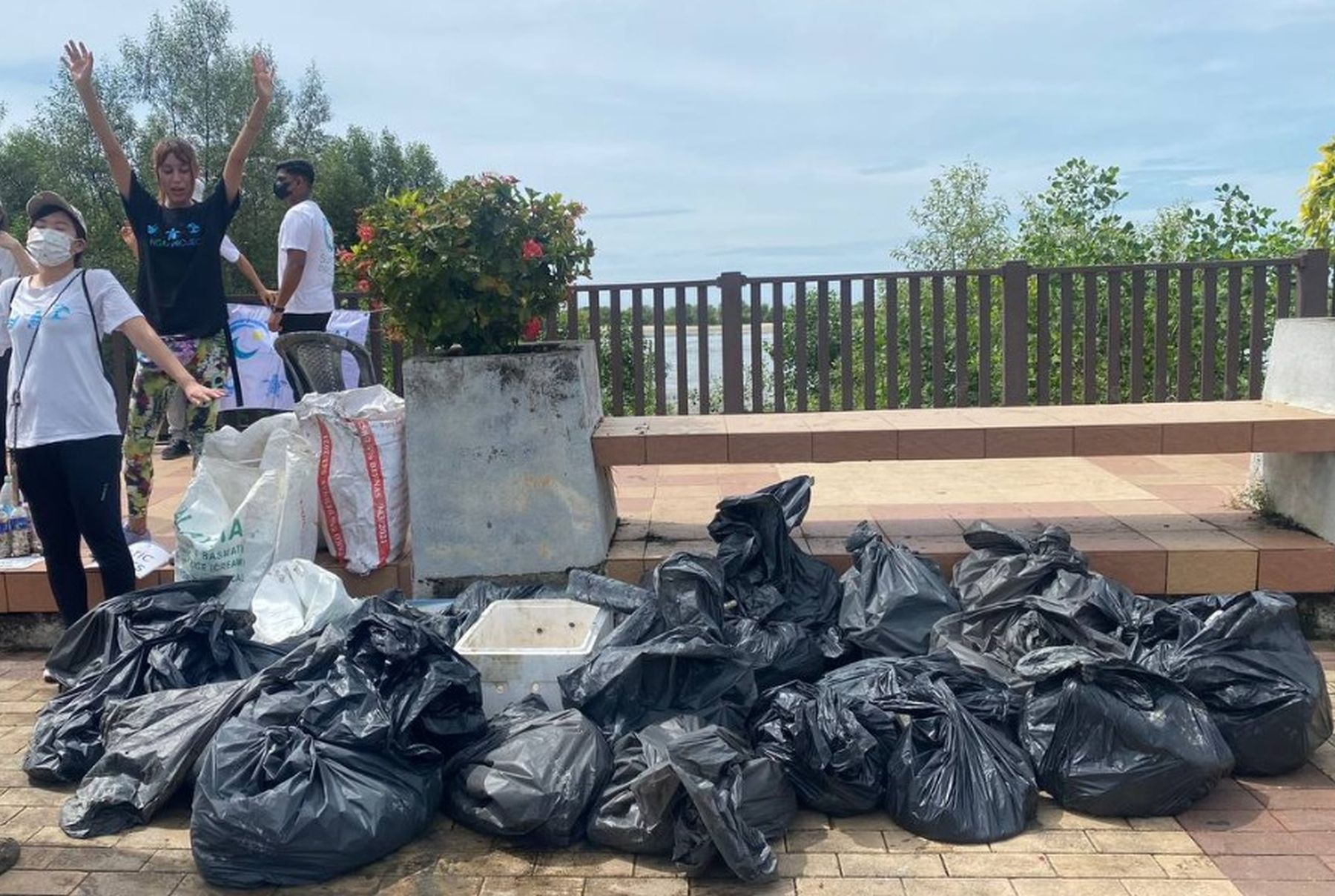 葡村沙滩大扫除·清理340公斤垃圾