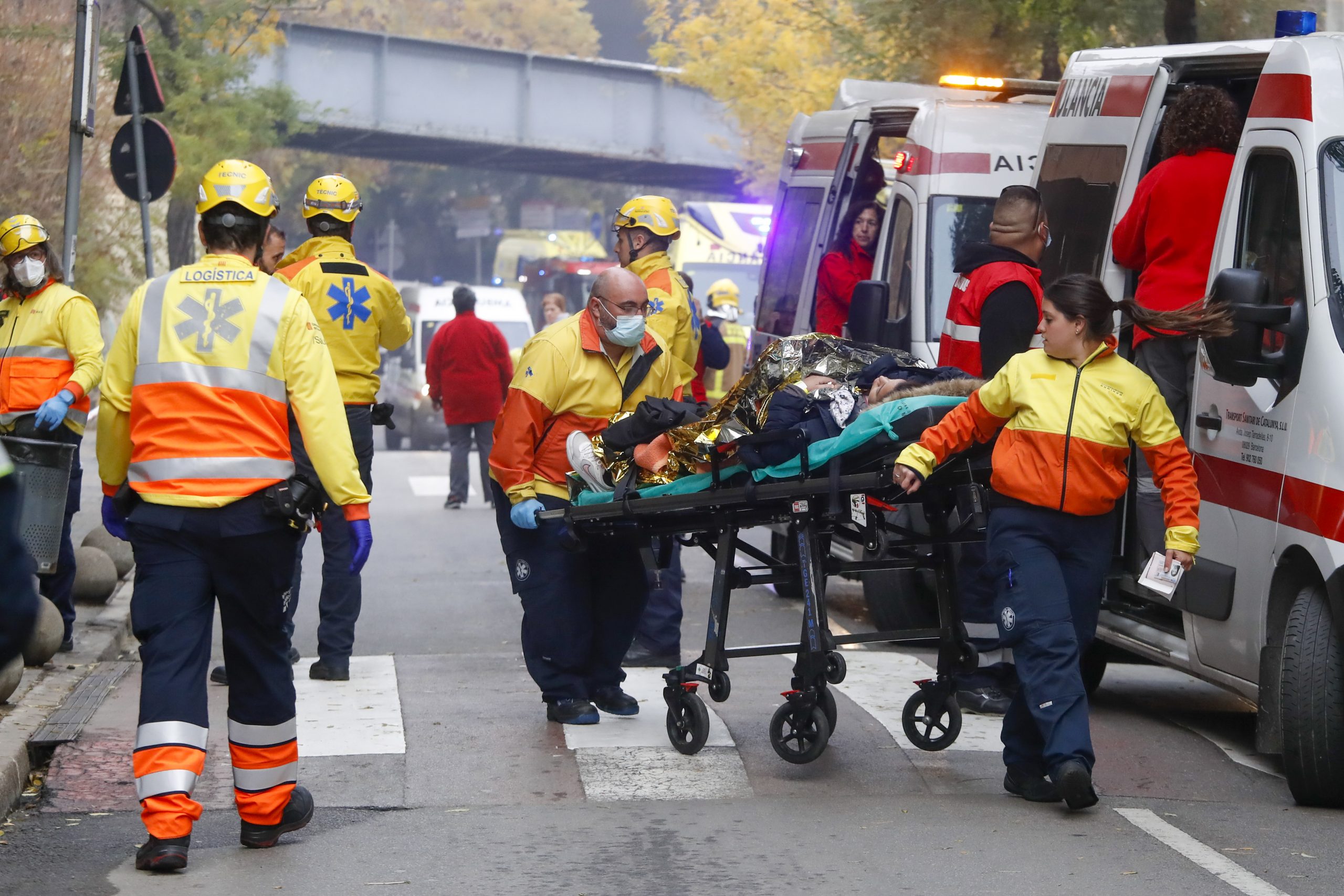 西班牙火车追撞 致155人受伤