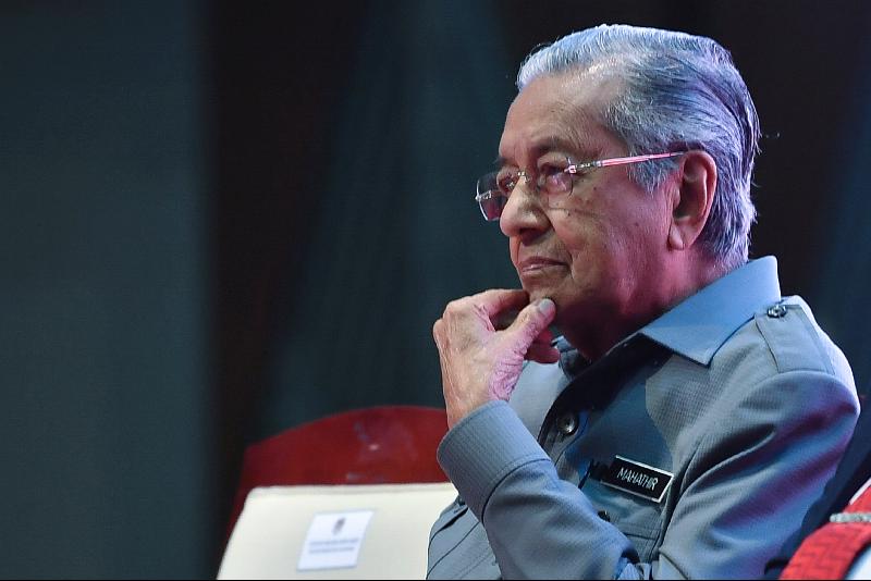 要解决困扰马来人的问题 马哈迪:“我不会从政坛退休”