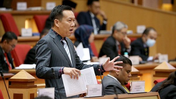 霹州议会 | 反对党挑敏感课题 黄文标感遗憾