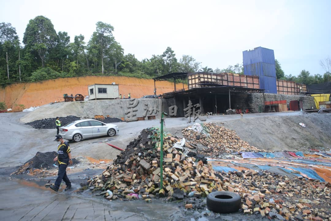 霹：版头／霹环境局山区突击一家熔解电子与电气废料的非法工厂
