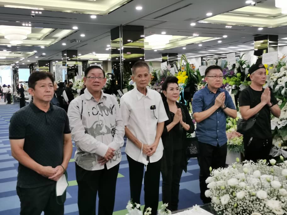 马来西华人演艺人公会吊唁郑鸿标