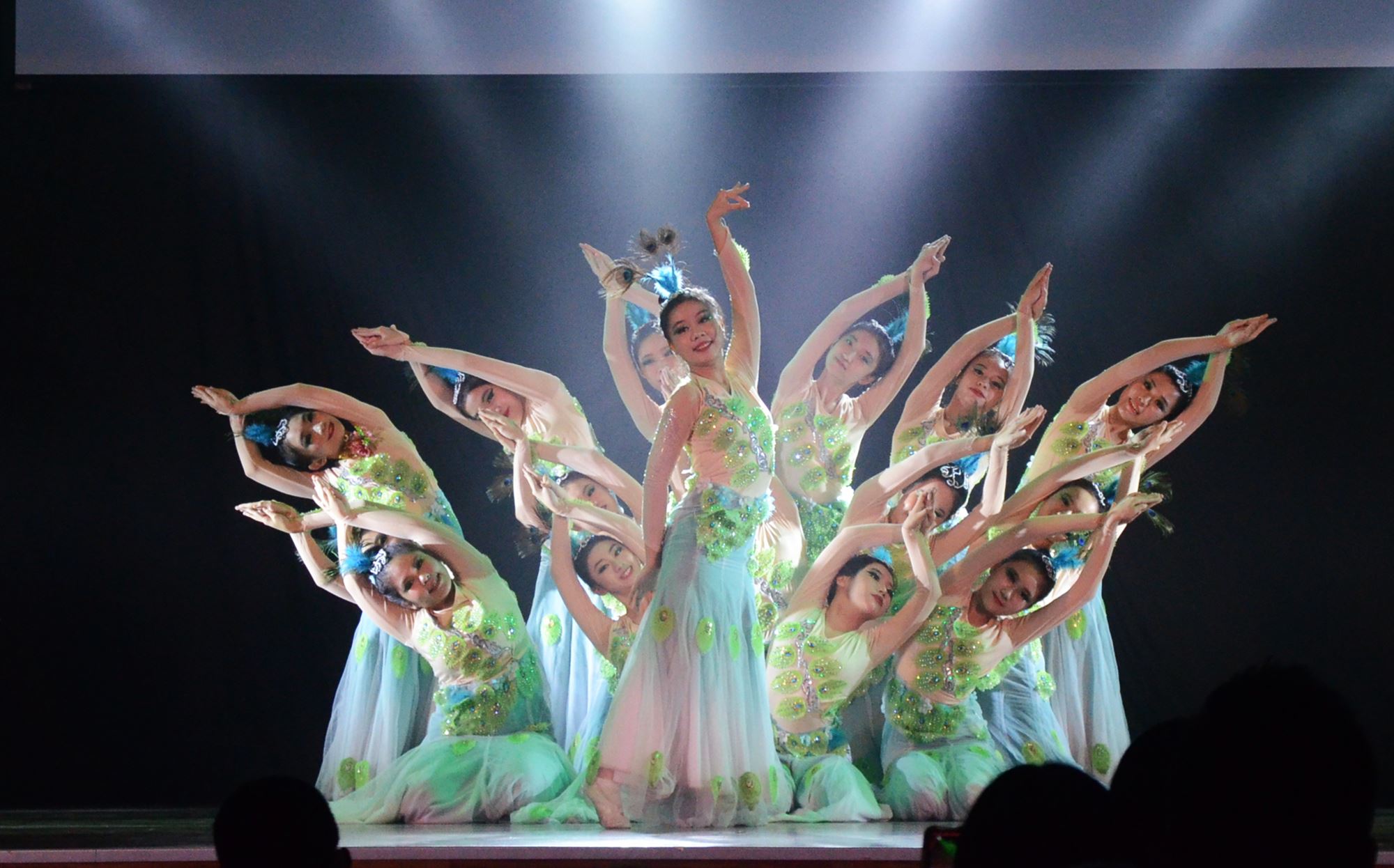 （大北马）日新中学舞蹈团“舞华似锦”首届舞蹈大汇演圆满举行