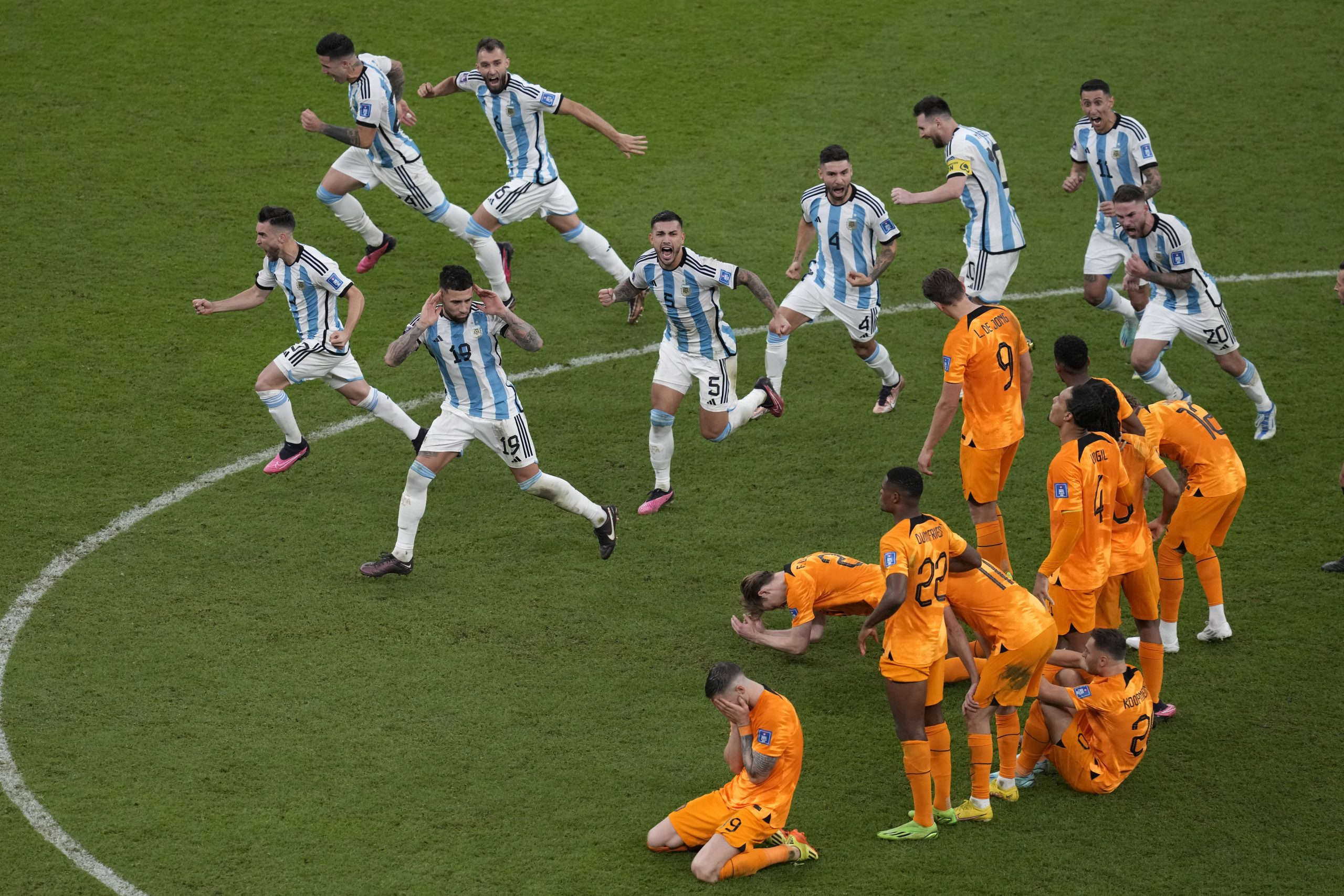 FIFA不追罚嘲讽荷兰行为  阿根廷全员可出战半决赛