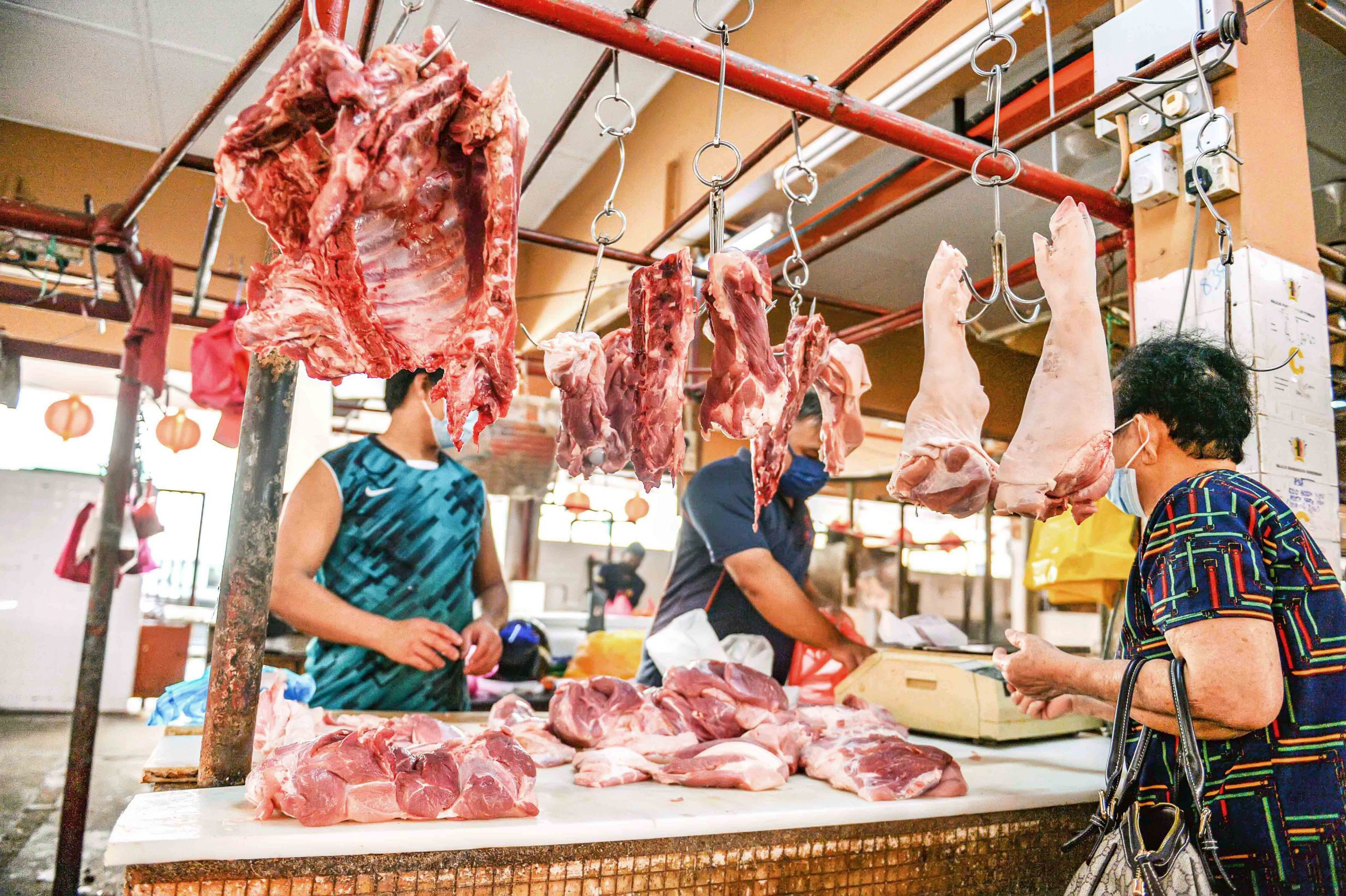 NS芙蓉/生猪肉价一年涨十次，肉贩恐再涨影响新年销量