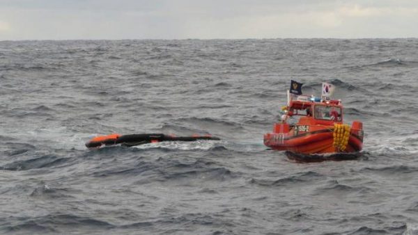 香港货轮日本长崎外海翻覆  4人获救18人失踪