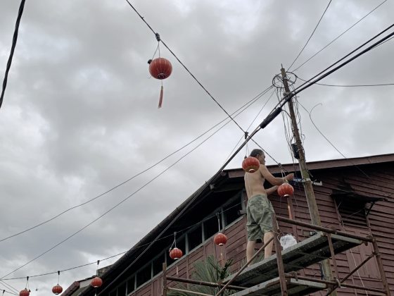 【新村年味：彭亨加叻新村／02】红灯笼高高挂，点燃浓浓年味