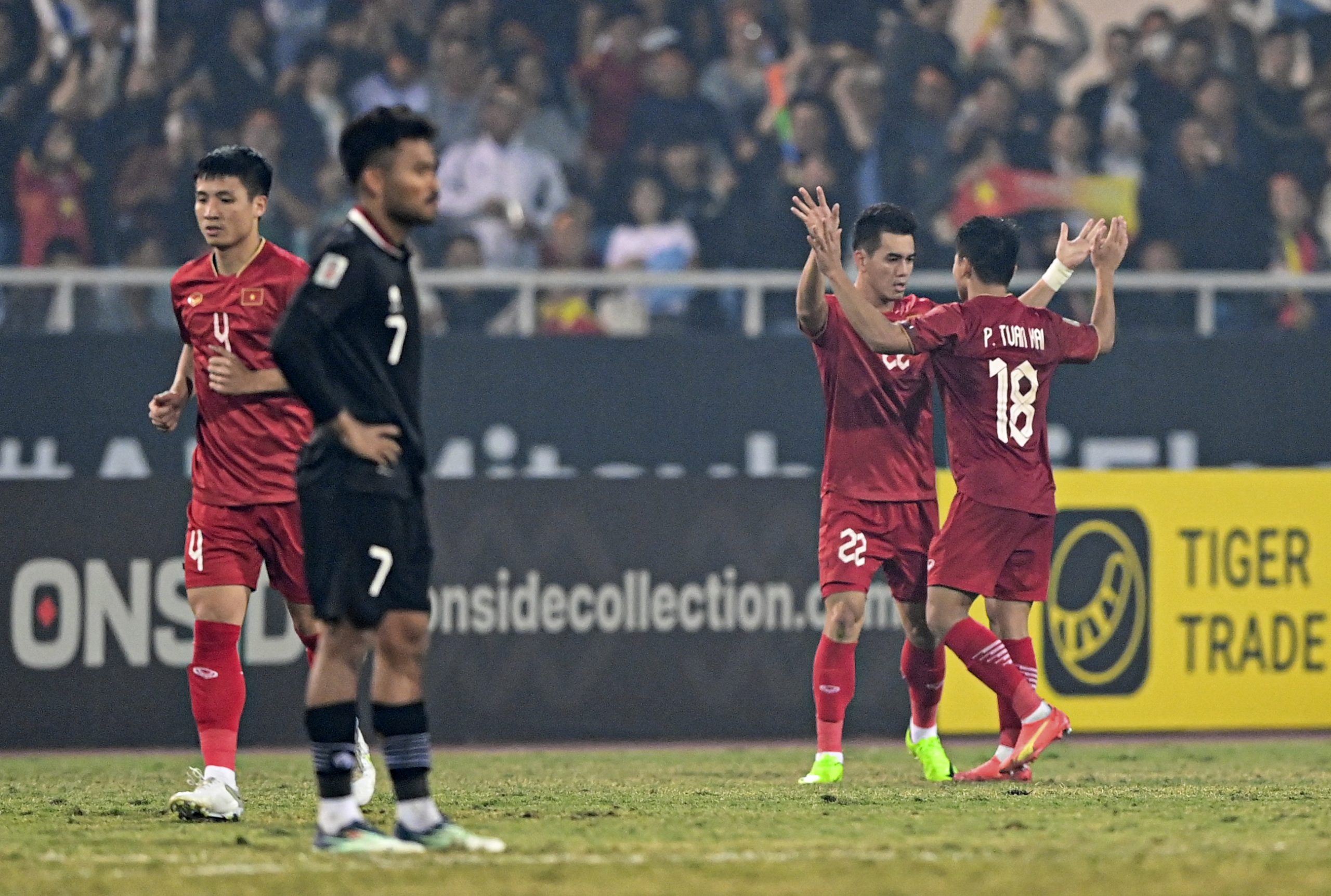 东南亚足球赛| 不敌越南缘悭决赛  印尼归咎草地的错