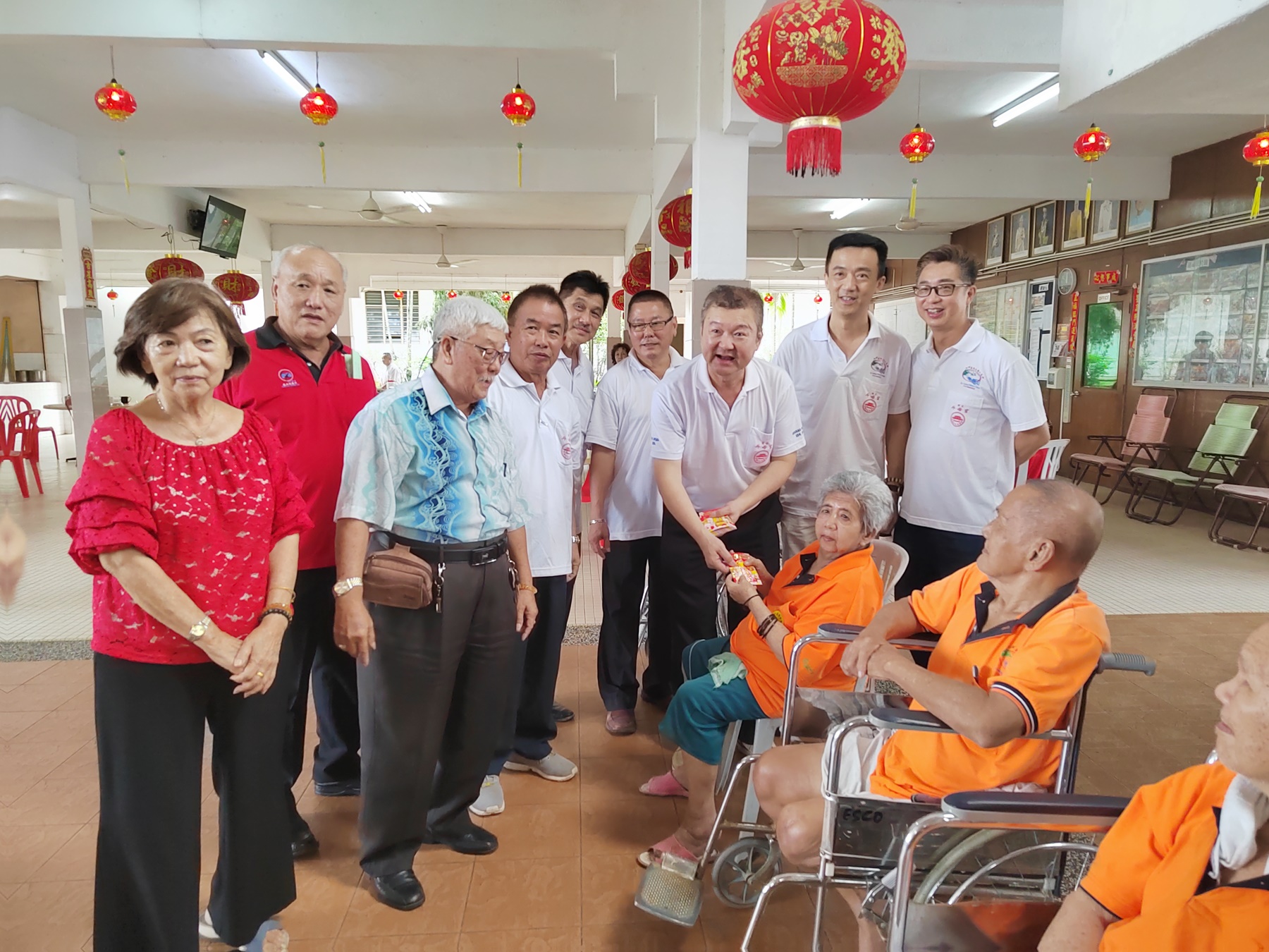 东:关丹斗母宫活佛坛访华团安老院