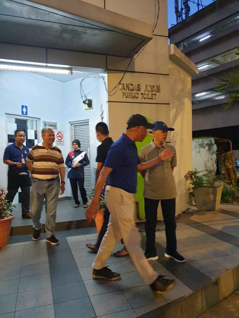 大都会：吉隆坡市长巡视公厕