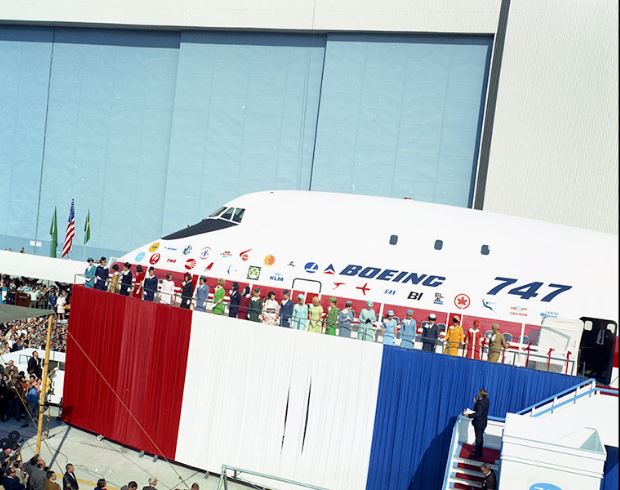 天下事 主文 波音747停产 “空中女王”时代落幕