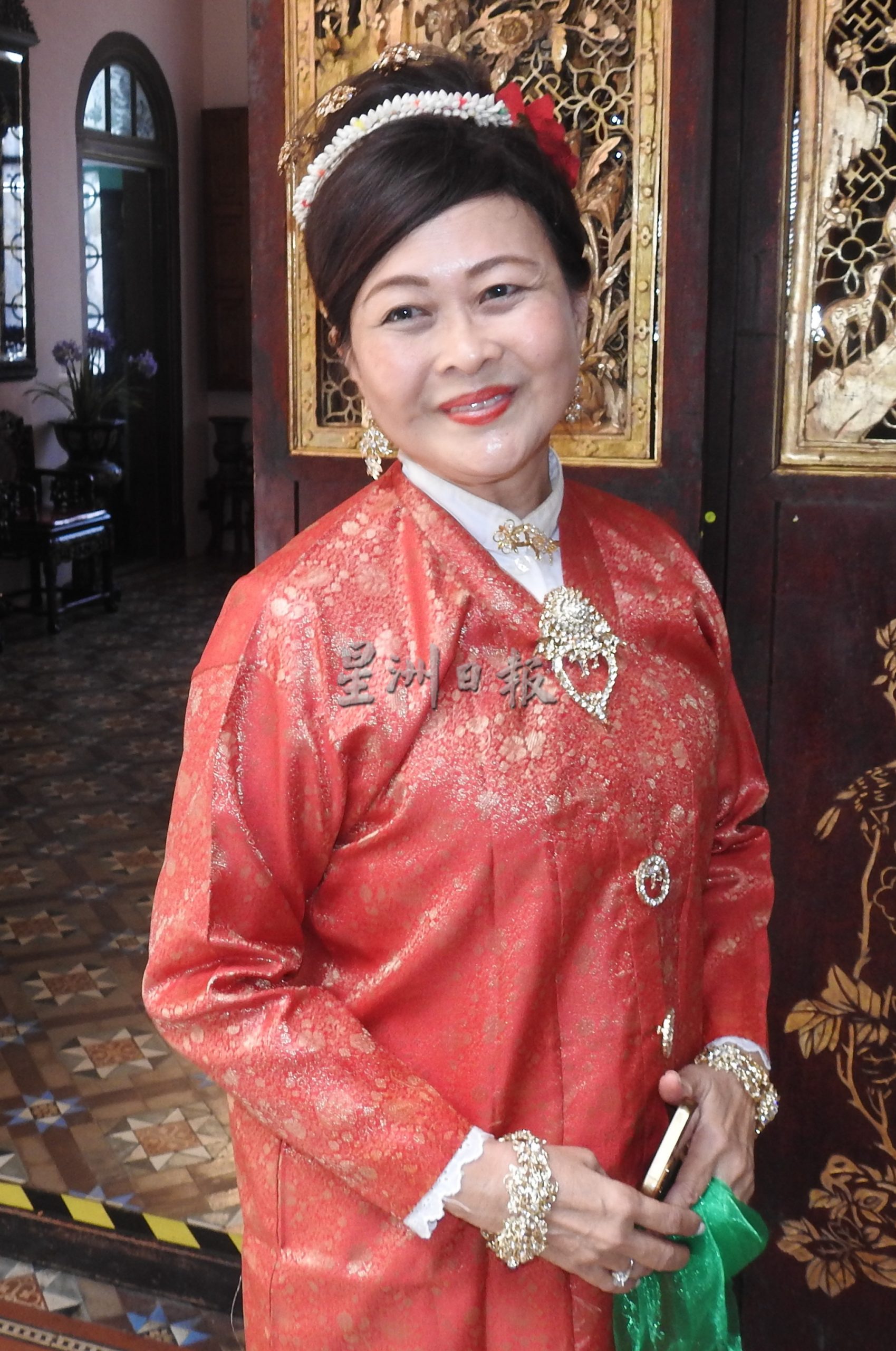 娘惹峇峇传统绣花服饰“可芭雅”将申请名列联合国世界非物资文化遗产名录