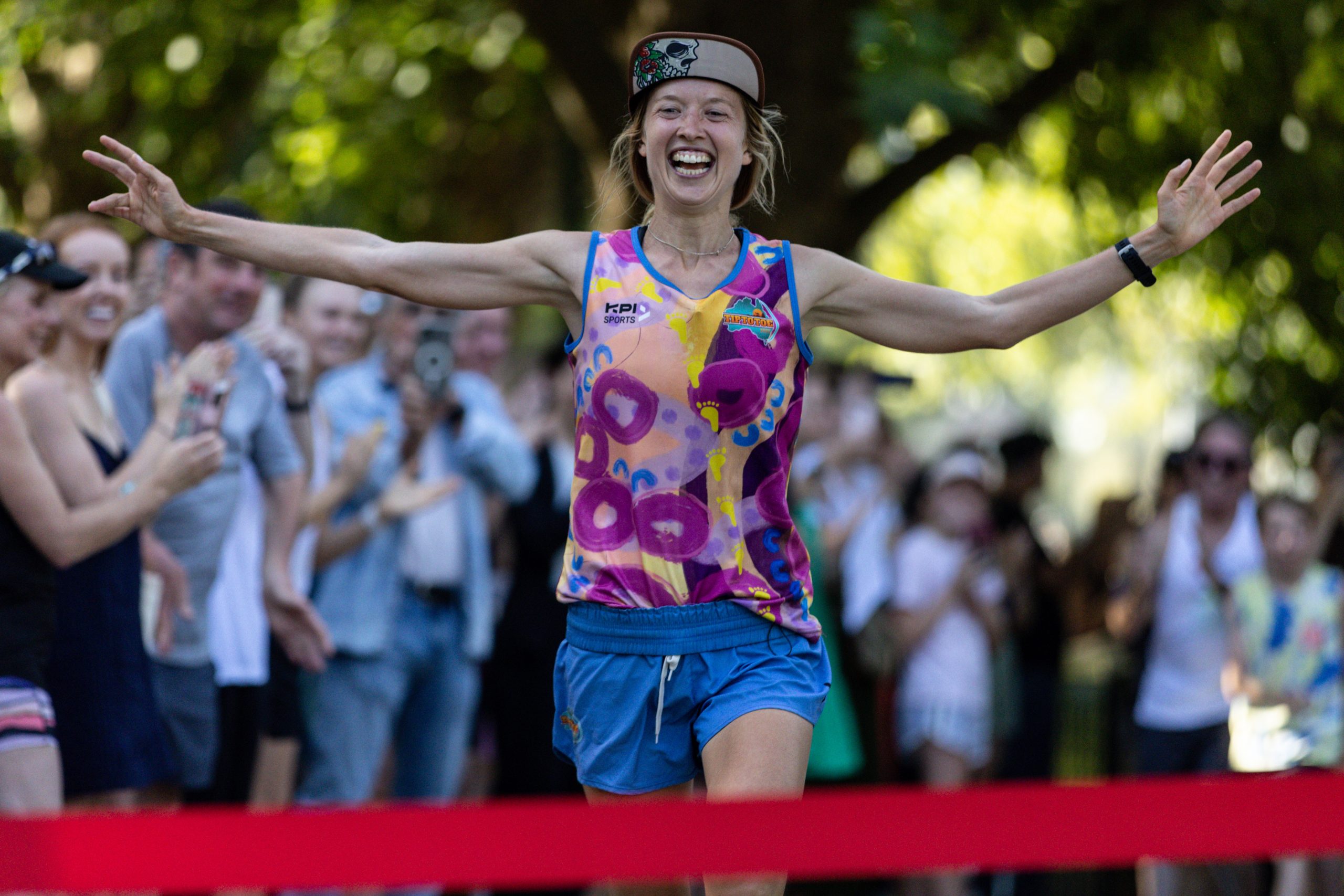 拼盘／连续150日每日跑全马 澳洲女跑手创健力士纪录