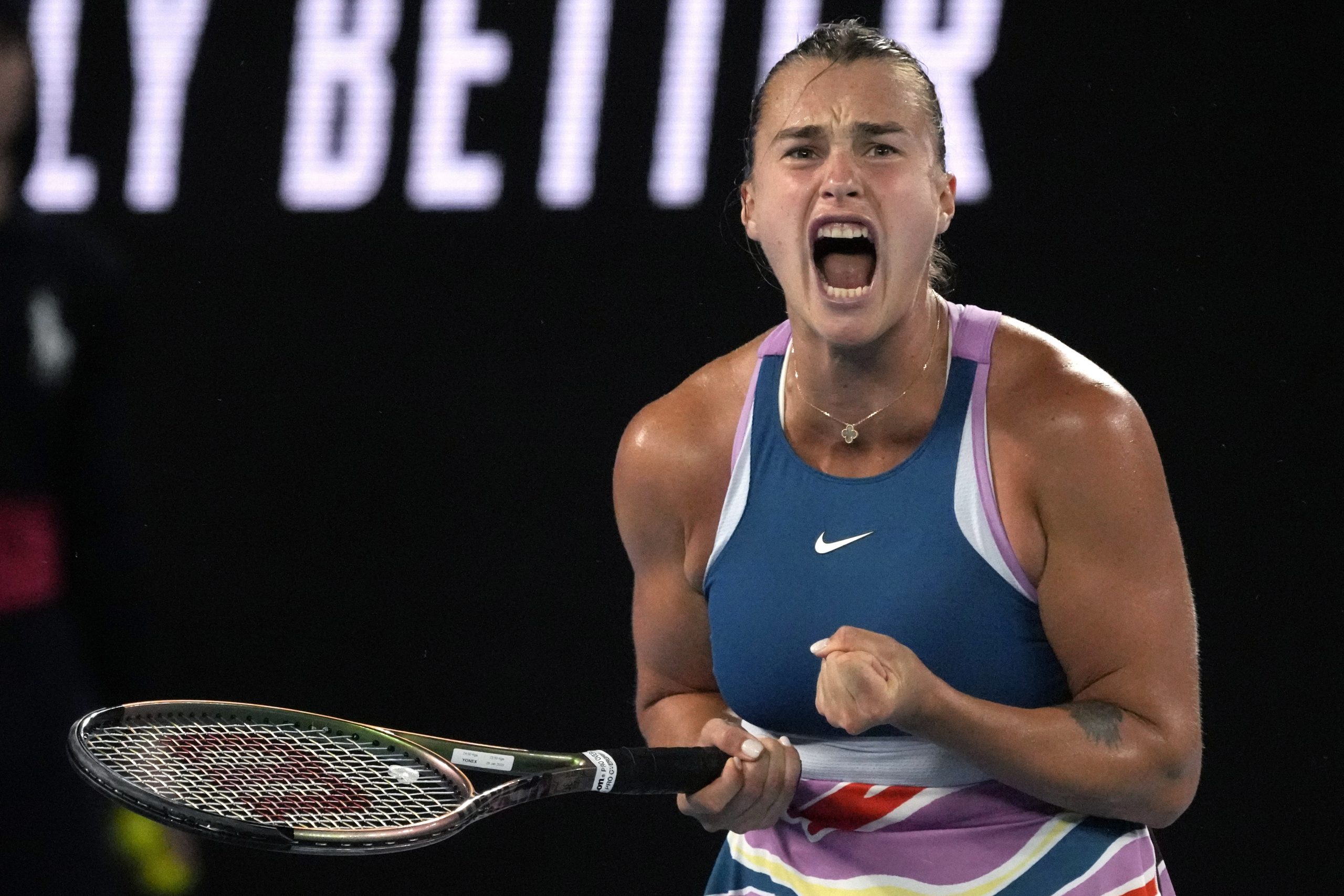 澳网|决赛3盘逆转莱巴金娜  萨巴伦卡首夺大满贯女单冠军
