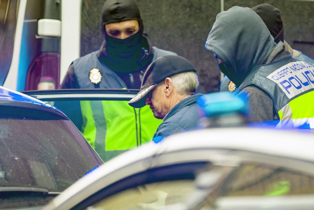 连环炸弹邮包案　74岁男子控多项恐怖主义罪名
