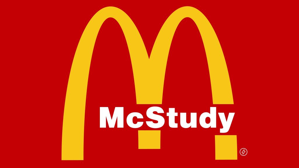 网民将麦当劳标志改为McStudy 学生：没地方念书 需网络才久留