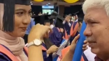 视频 | 小女儿大学毕业 父亲不说话 但眼泪流不停
