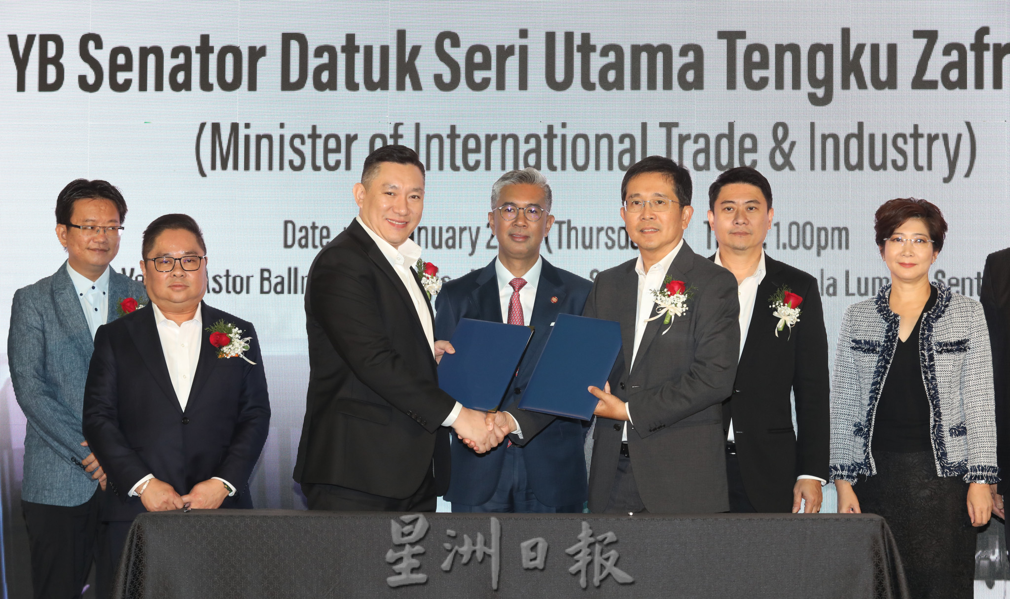 贸长见证电脑纸和泰国能源公司签约成立联营公司