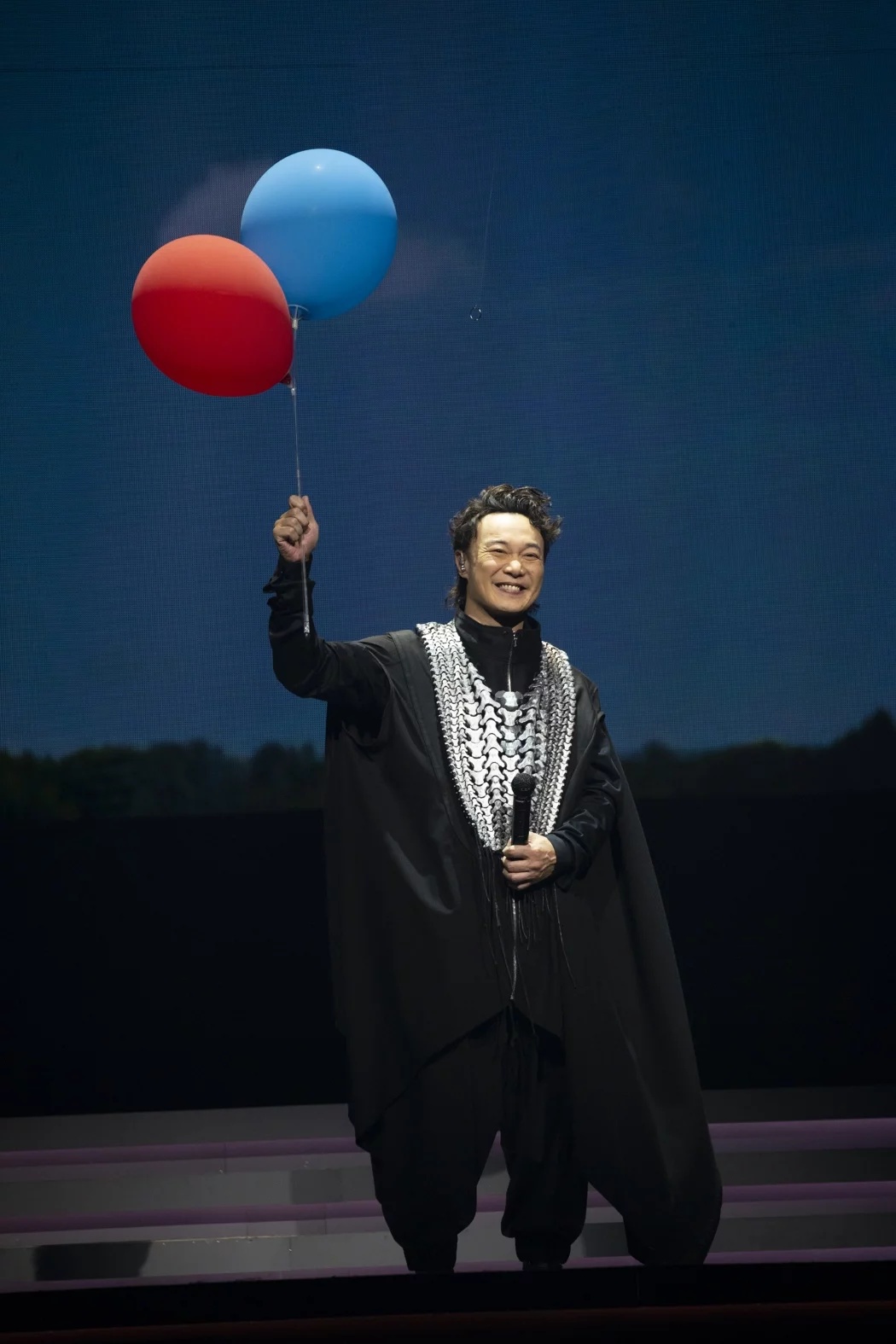 Eason Chan added 2 games to add meaning to epidemic prevention and send air kisses to his wife and daughter