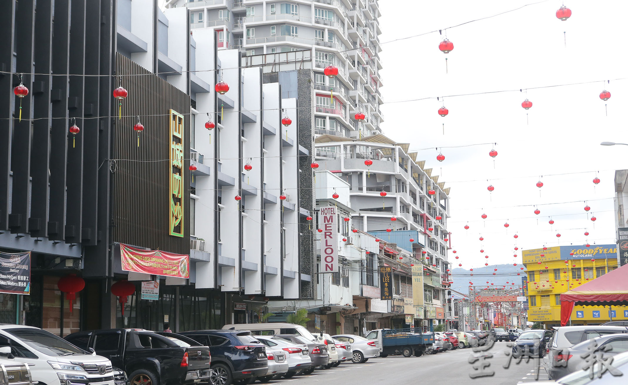 霹：封面主文／逾2000个红灯笼装饰 怡保市区年味浓