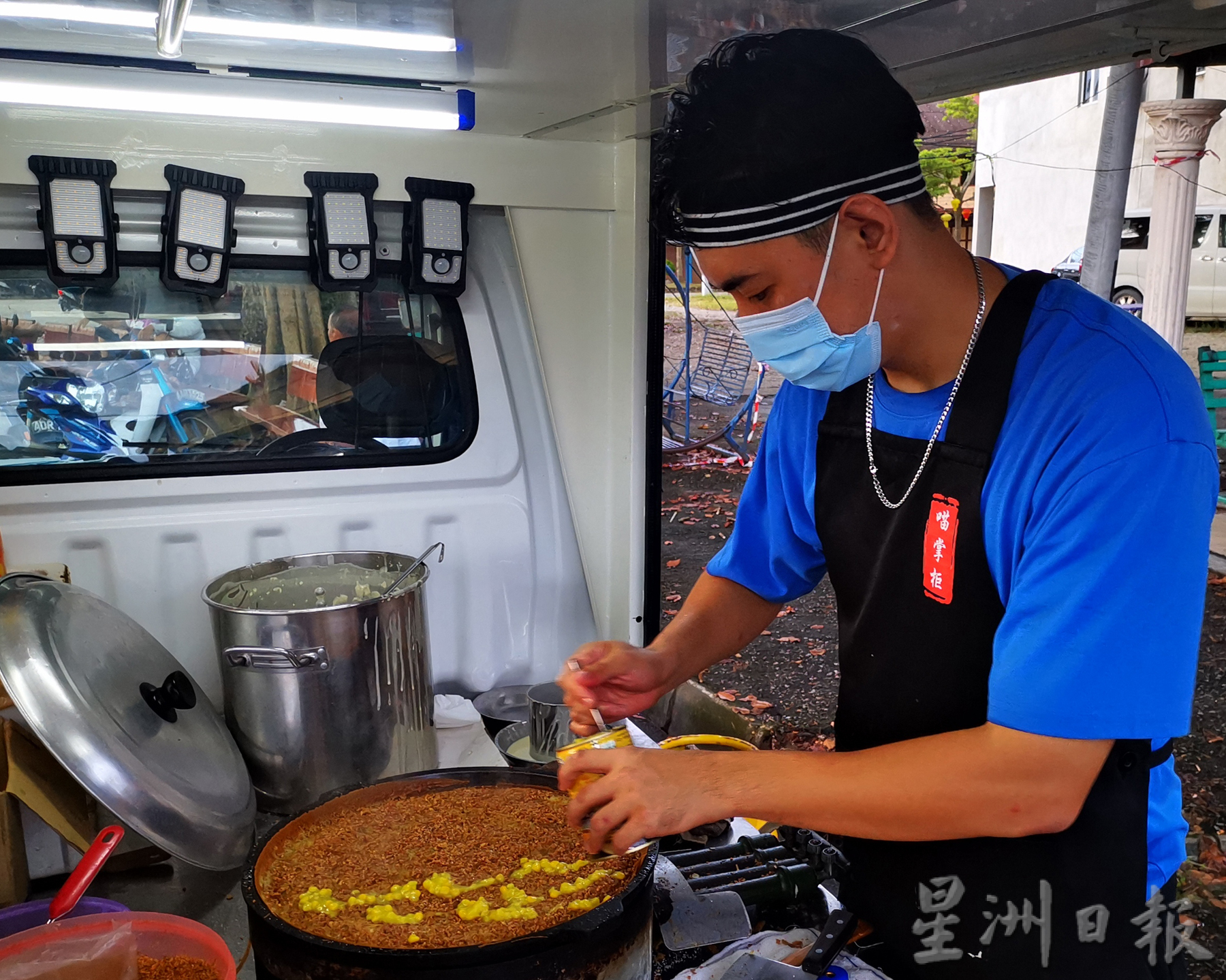 餐车趴趴走 | 拜师学艺卖“曼煎糕” 帅气小伙圆餐车梦