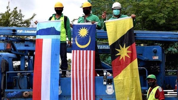 Special grants to Sabah, Sarawak should be reviewed: Anwar