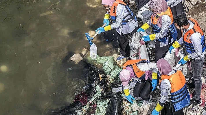 Out of Nile, into tile: Young Egyptians battle plastic plague