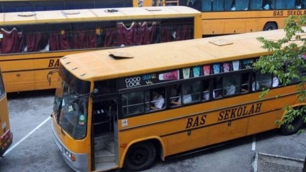 公交机构亮绿灯 新学年开跑 学巴费微涨RM5至10 