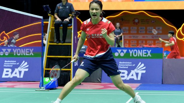 泰国羽球超级300赛 | 中国包办女单冠亚军  张艺曼险胜韩悦封后