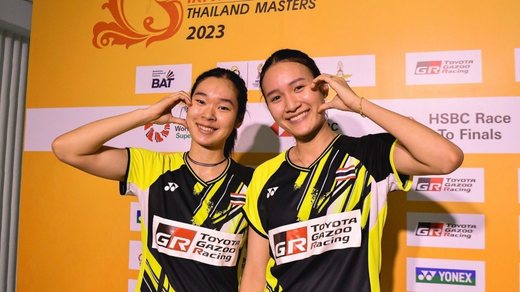 泰国羽球超级300赛 | 捍卫东道主荣誉  泰姐妹花夺女双冠军