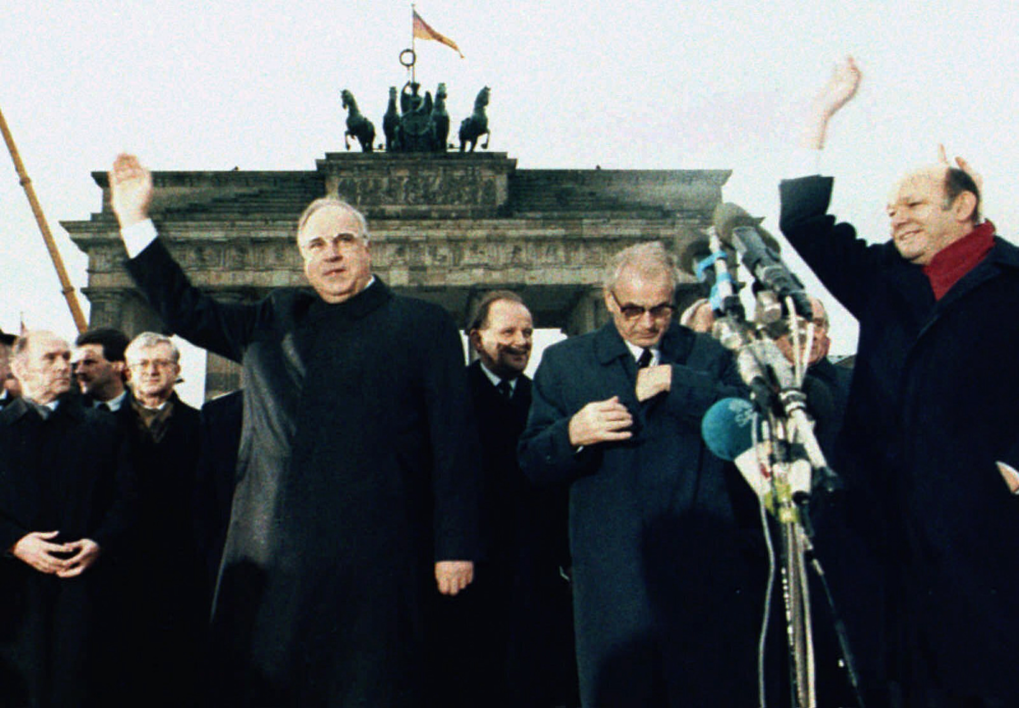 东德最后一任总理莫德罗逝世 享耆寿95岁