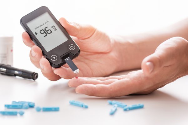 刘塑煊／糖尿病患者对于血糖机的错误使用方法