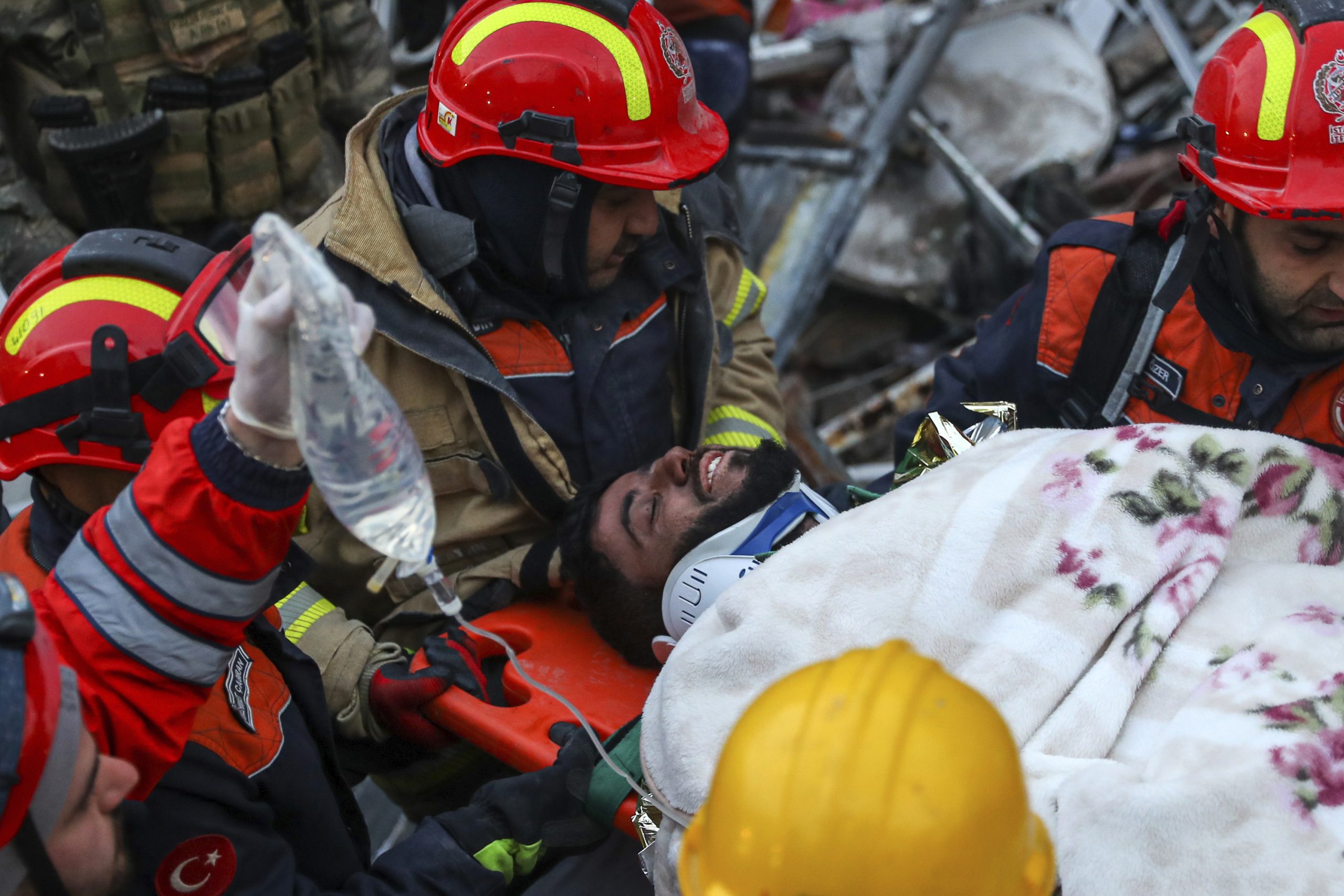 土耳其强震 被困超130个小时多名幸存者获救