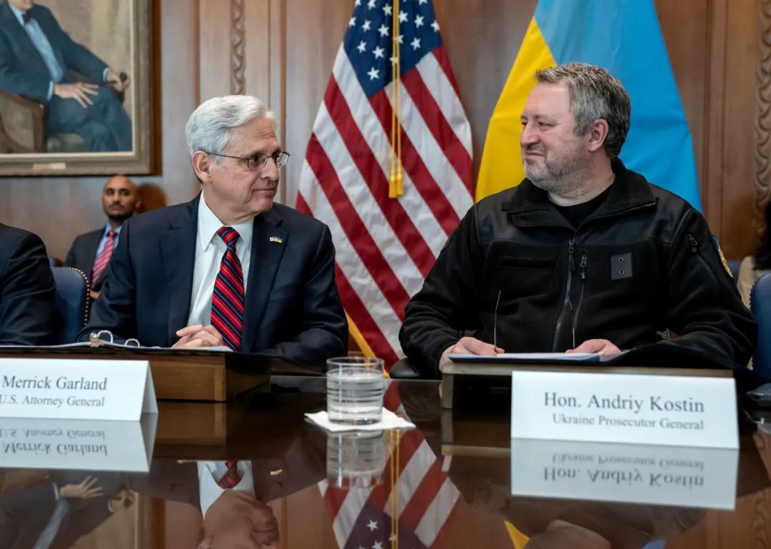 外媒：美国首次将没收自俄罗斯寡头的资金转交给乌克兰